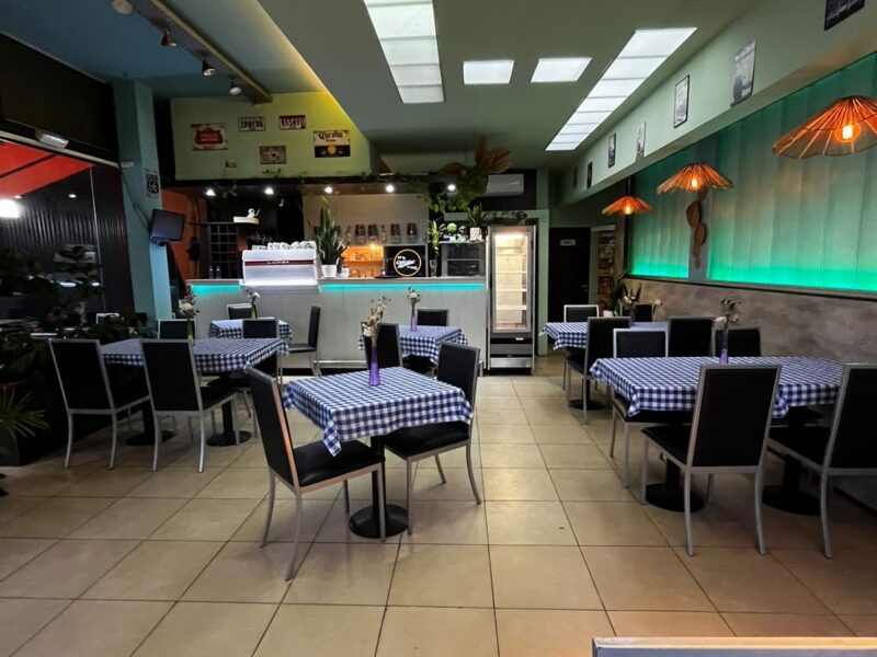 VENDO FONDO DE COMERCIO EMBLEMÁTICO BAR VILLA CARLOS PAZ