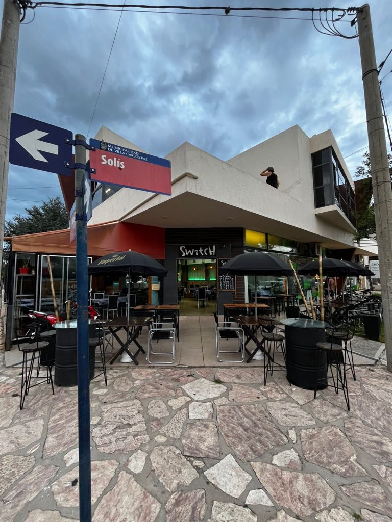 VENDO FONDO DE COMERCIO EMBLEMÁTICO BAR VILLA CARLOS PAZ