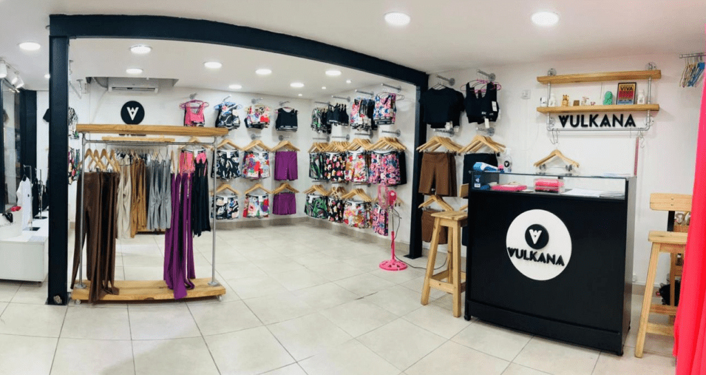 VENTA FONDO DE COMERCIO - VULKANA HAUS / ROPA DEPORTIVA RAMOS MEJIA CENTRO. EXCELENTE UBICACION