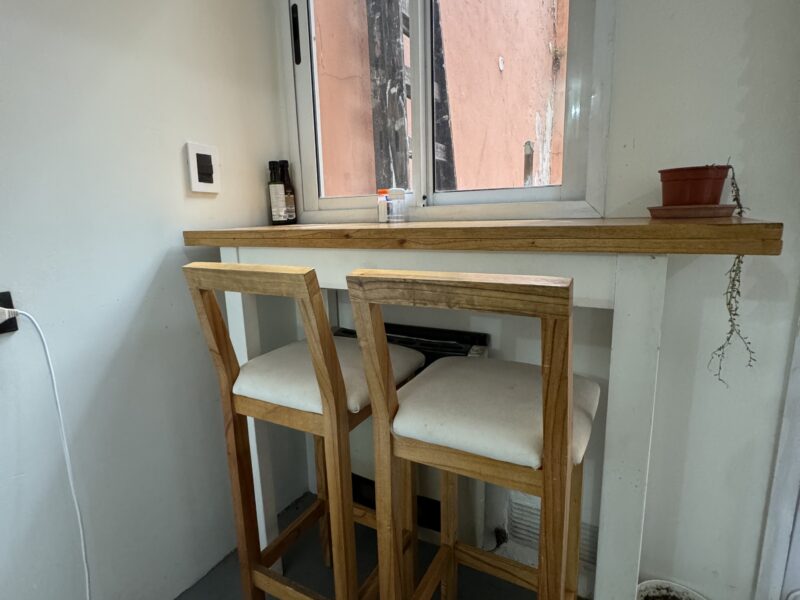 Salón de belleza, uñas, pestañas, masajes y otros servicios con Cafetería