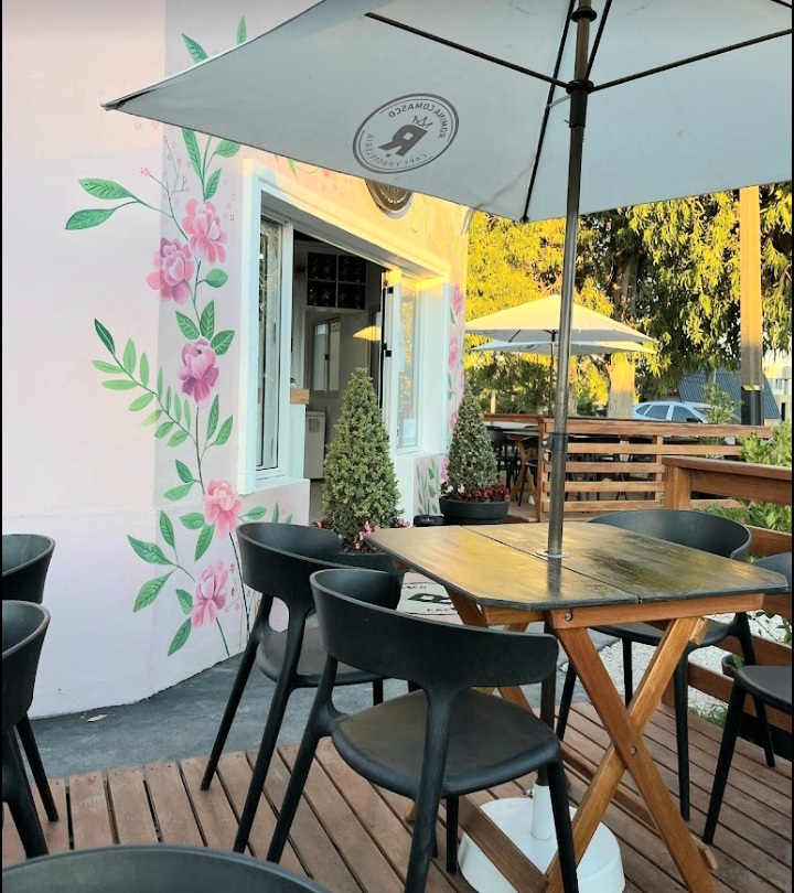 Vendo Precioso Local+Fondo comercio