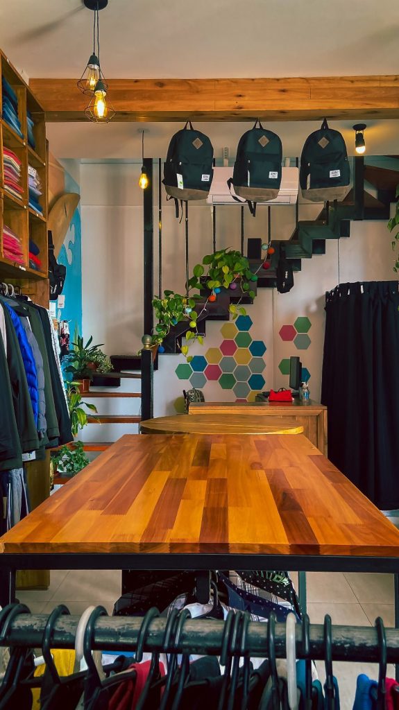 LOCAL DE ROPA MASCULINA Y TALLE ESPECIAL