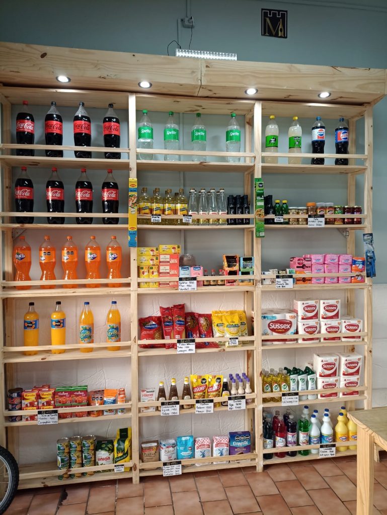 VENTA FONDO DE COMERCIO (ALMACEN) TOTALMENTE NUEVO (NEGOCIABLE)