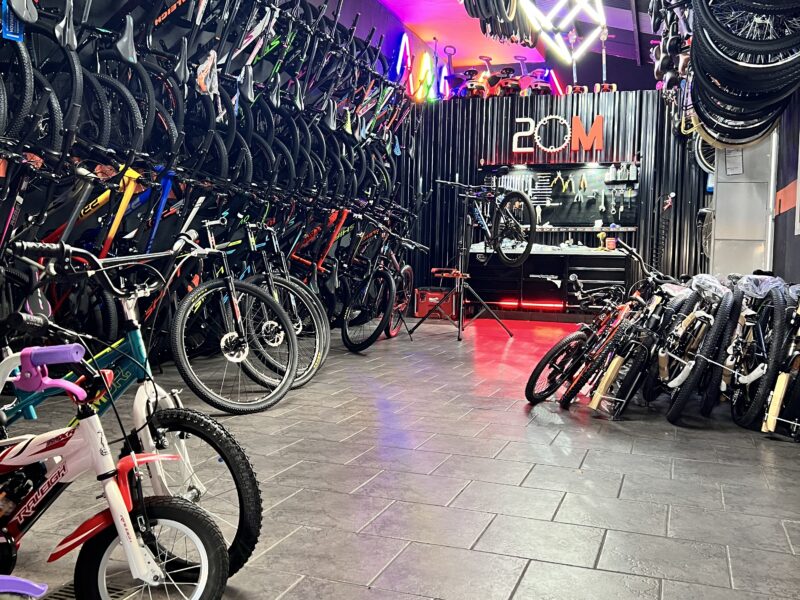 HERMOSA BICICLETERIA EN MATADEROS CON FULL STOCK LISTA PARA TRABAJAR