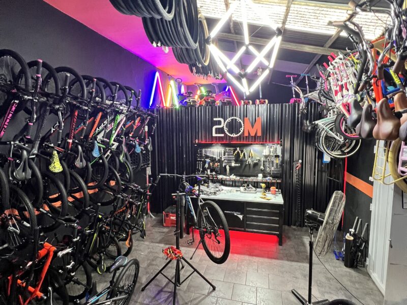 HERMOSA BICICLETERIA EN MATADEROS CON FULL STOCK LISTA PARA TRABAJAR