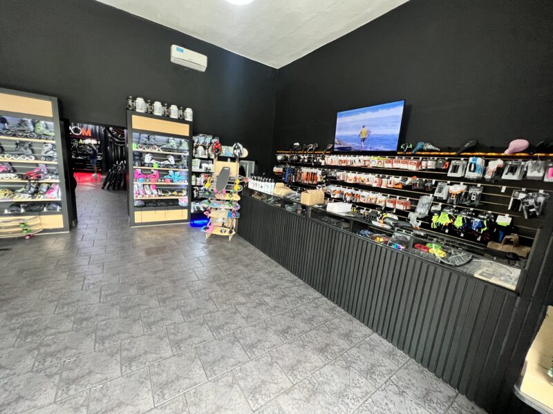 HERMOSA BICICLETERIA EN MATADEROS CON FULL STOCK LISTA PARA TRABAJAR