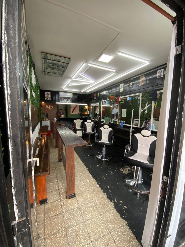 VENDO FONDO DE COMERCIO BARBERIA