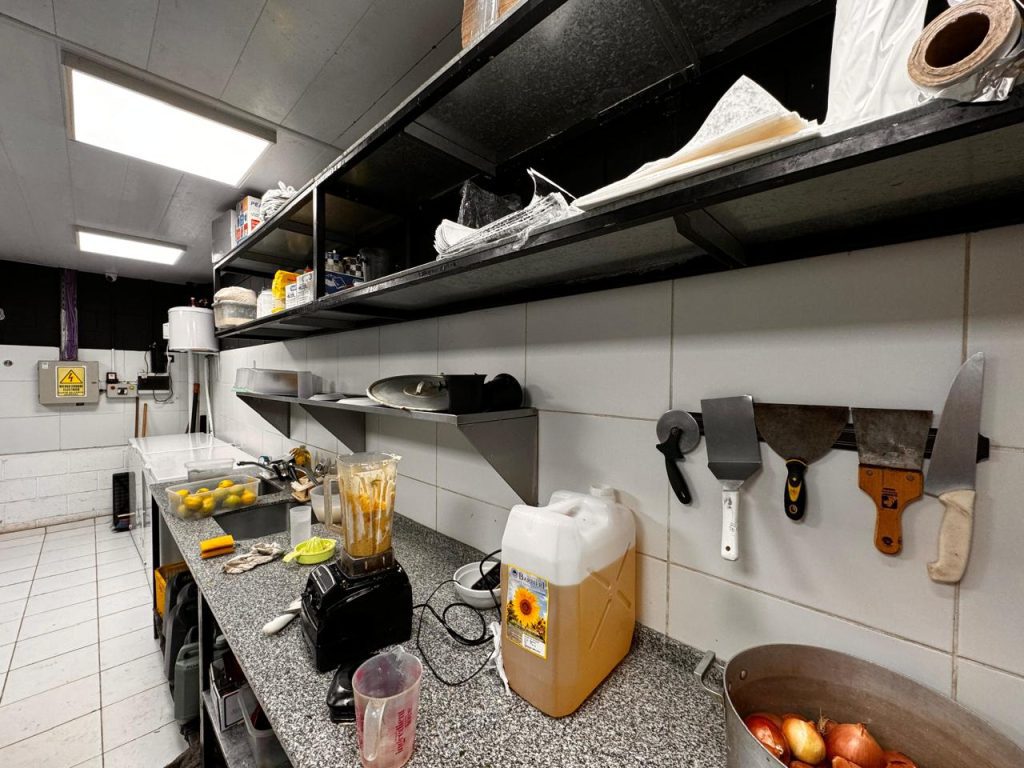 Hamburgueseria en shopping Villa Rivera Indarte