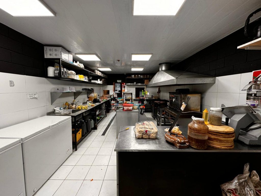 Hamburgueseria en shopping Villa Rivera Indarte