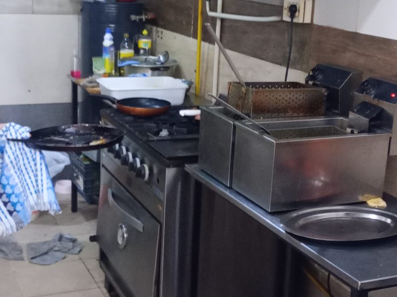 Vendo fondo de comercio de parrilla