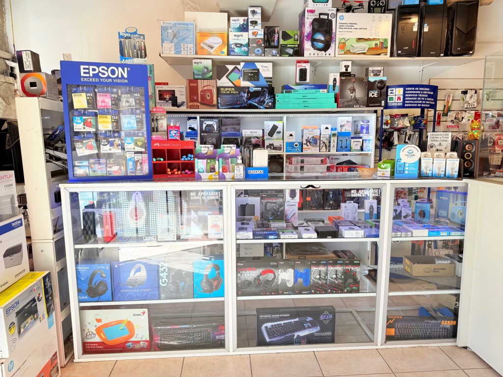 Vendo Fondo de comercio - Rubro Computacion/ Electronica