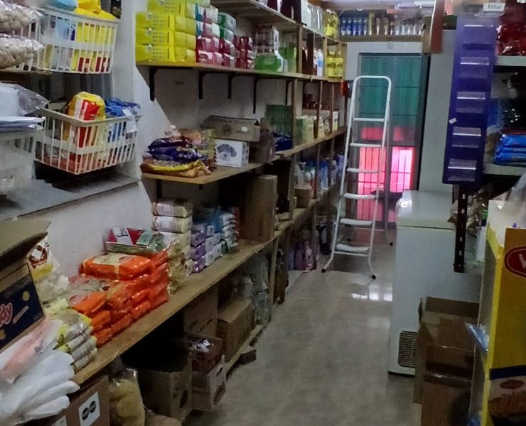 Venta de casa + fondo de comercio