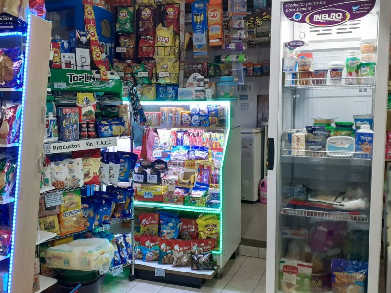 Venta de casa + fondo de comercio