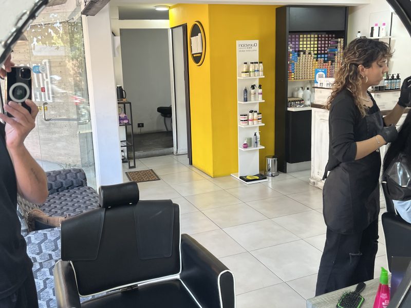 Peluquería con 8 años de trayectoria