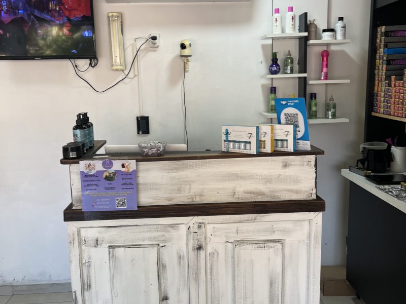 Peluquería con 8 años de trayectoria