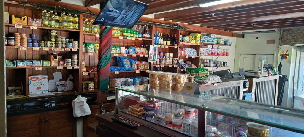 SE VENDE FONDO DE COMERCIO