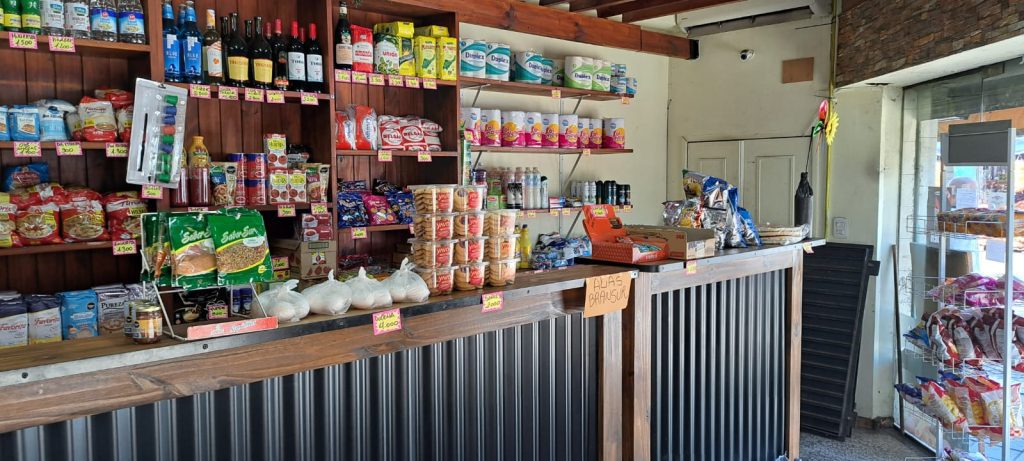 SE VENDE FONDO DE COMERCIO