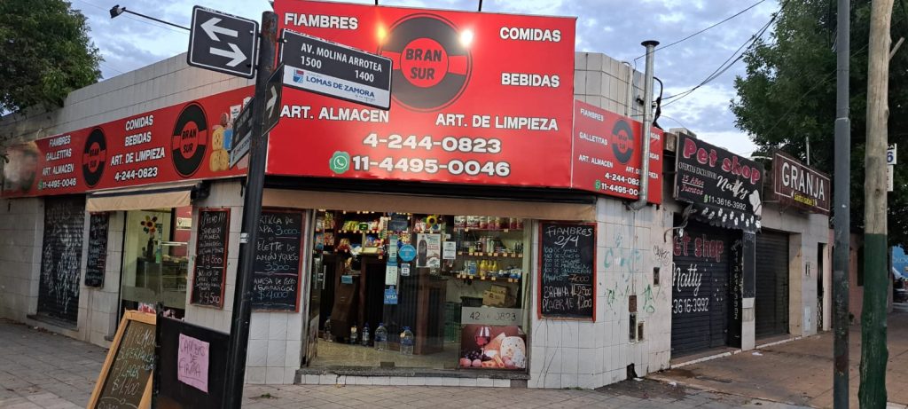SE VENDE FONDO DE COMERCIO