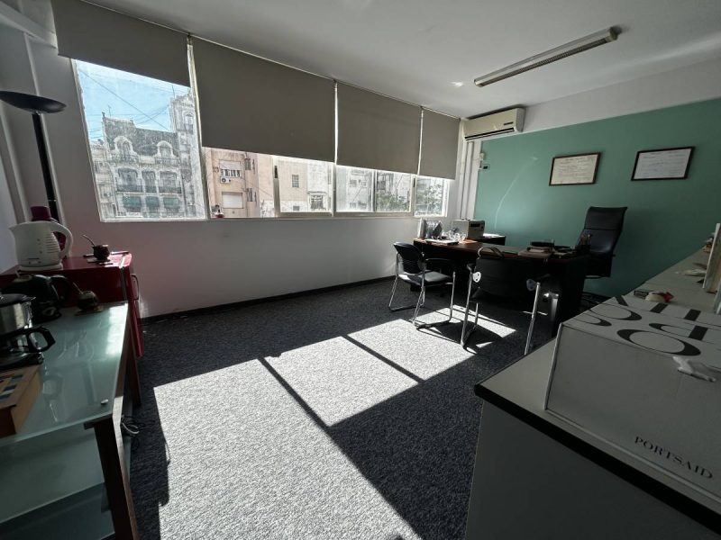 VENTA OFICINA TRIBUNALES, EXECELENTE UBICACION