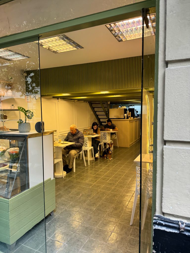 Vendo Fondo de Comercio!! En zona de facultades con mucho movimiento